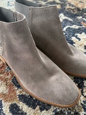 Sperry Suede Chelsea Ankle Boots Taupe Minimalist Leather 9